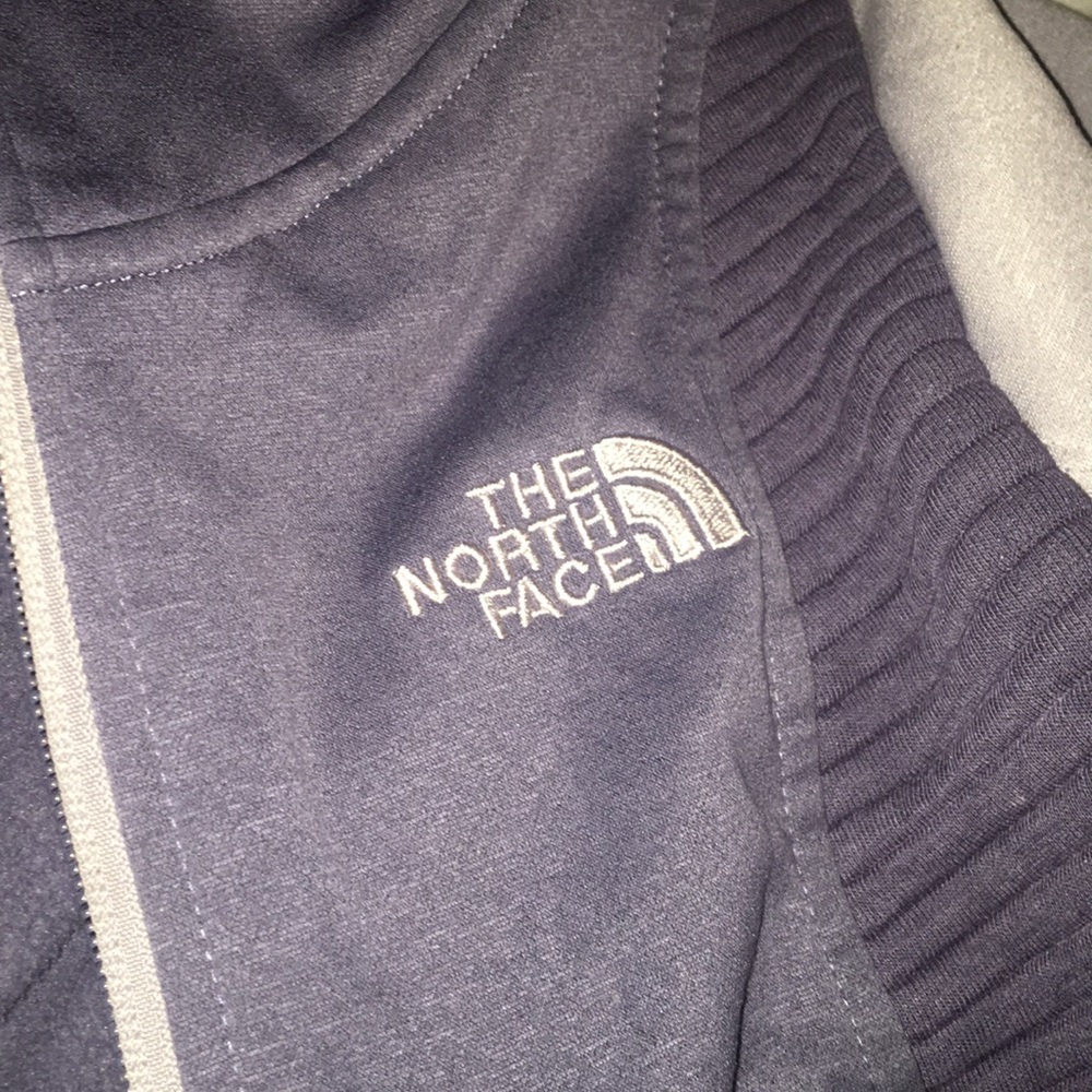 The north face zip up jacket - Picture 3 of 6
